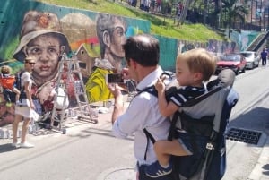 Medellín: Wycieczka po dzielnicy Comuna 13 z przejażdżką kolejką linową