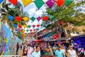 Medellin: Comuna 13 Graffiti Tour, uliczne jedzenie i kolejka linowa