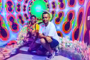 Medellin: Comuna 13 Graffiti Tour, uliczne jedzenie i kolejka linowa