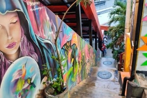 Medellin: Comuna 13 Graffiti Tour, uliczne jedzenie i kolejka linowa