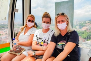 Medellín: Recorrido por los graffitis de la Comuna 13, comida callejera y teleférico