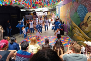 Medellín: Wycieczka po graffiti w Comuna 13 z ulicznym jedzeniem i kolejką linową