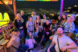 Medellín: Wycieczka po graffiti w Comuna 13 z ulicznym jedzeniem i kolejką linową