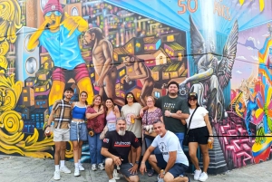 Medellín: Wycieczka po graffiti w Comuna 13 z ulicznym jedzeniem i kolejką linową