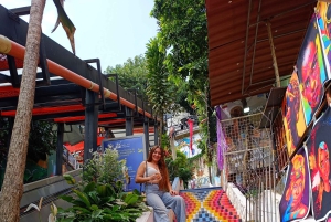 Medellín: Wycieczka po graffiti w Comuna 13 z ulicznym jedzeniem i kolejką linową