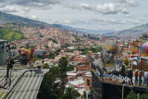 Medellín: Kulturrundtur med lunch och Commune 13