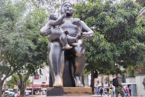 Medellín: Kulturrundtur med lunch och Commune 13