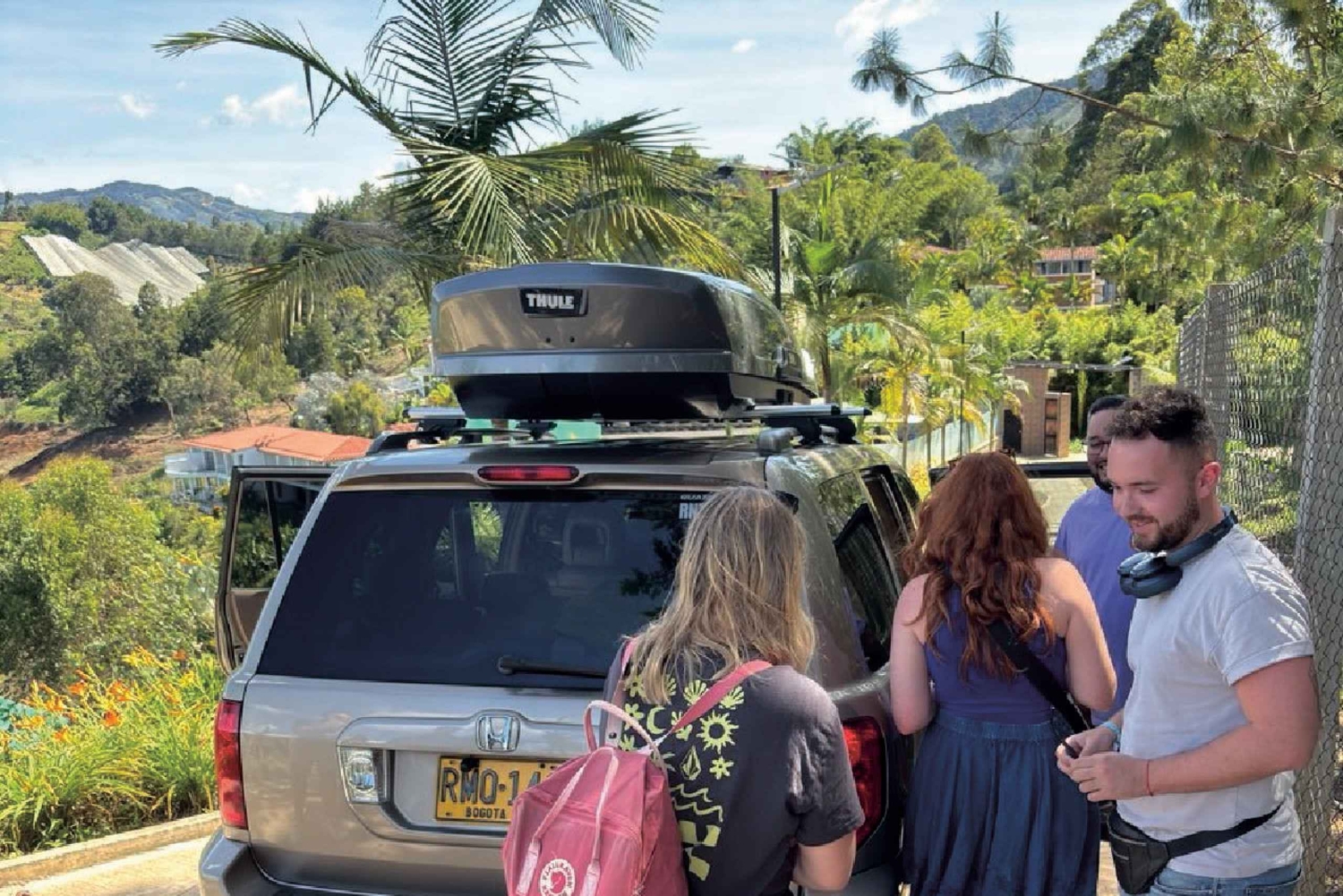 Medellín: traslado puerta a puerta a Guatapé y Medellín.