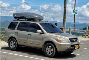 Medellín: traslado puerta a puerta a Guatapé y Medellín.