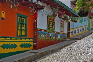 Medellin: Guatape, El Peñol & privé-dagtrip met kunstworkshop