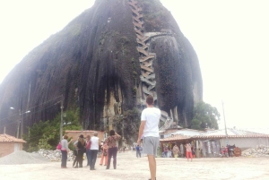 Medellín: Guatapé & El Peñol Full-Day Tour