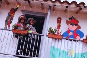 Medellín: Guatapé & El Peñol met boottocht, lunch en transfer