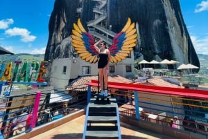 Medellín: privat omvisning i Guatapé og Piedra del Peñol