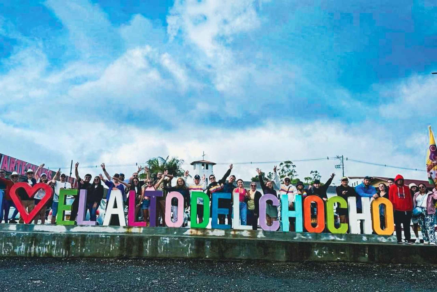 Medellin: wycieczka do Guatape z rejsem wycieczkowym, śniadaniem, obiadem i lamami