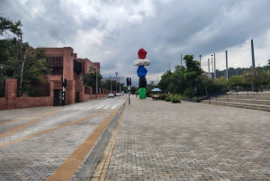 Medellin: Rondleiding met gids met culinaire stops