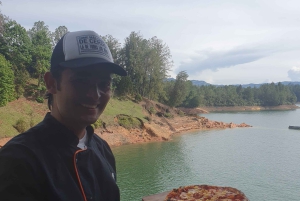 Medellin: Luxury and Private City Tour in French