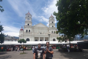 Medellin: Luxury and Private City Tour in French