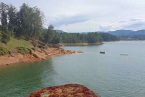 Medellin: Luxury and Private City Tour in French