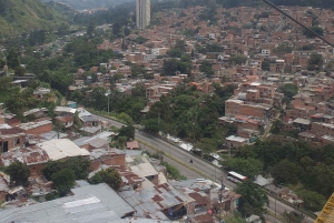 Medellin: Luxury and Private City Tour in French