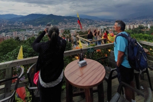 Medellin: Luxury and Private City Tour in French