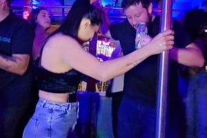 Medellin: Party Bus with DJ & Street Food Tastings