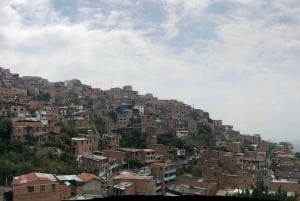 Medellín: Private Comuna 13 Street Art Tour