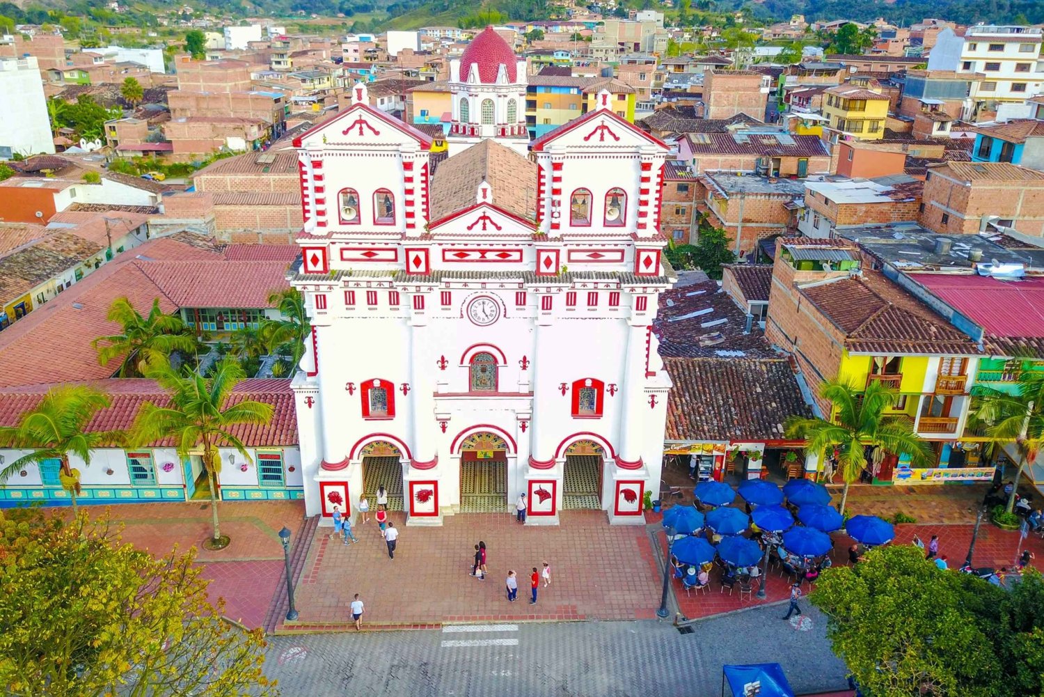 Medellín: Tour privato di Guatapé con colazione, pranzo e crociera