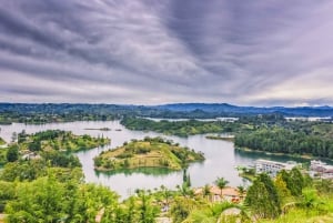 Medellín: Tour privato di Guatapé con colazione, pranzo e crociera