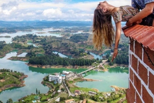 Medellín: Prywatna wycieczka do Guatapé ze śniadaniem, lunchem i rejsem