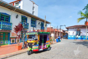 Medellín: Prywatna wycieczka do Guatapé ze śniadaniem, lunchem i rejsem