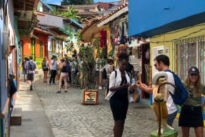 Medellín: Private Guatapé with Peñol Tickets and Boat Ride