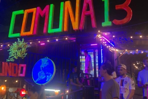 Recorrido por Medellín: Tour por la Comuna 13, graffitis y Metrocable