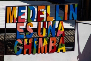 Recorrido por Medellín: Tour por la Comuna 13, graffitis y Metrocable