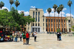 Medellín: miejskie opowieści, kolejka linowa, historia i przekąska