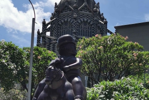 Medellín: miejskie opowieści, kolejka linowa, historia i przekąska