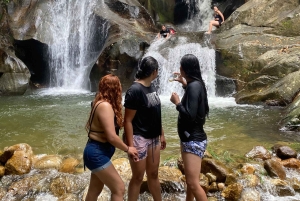 Medellin: wycieczka po wodospadach i basenach naturalnych