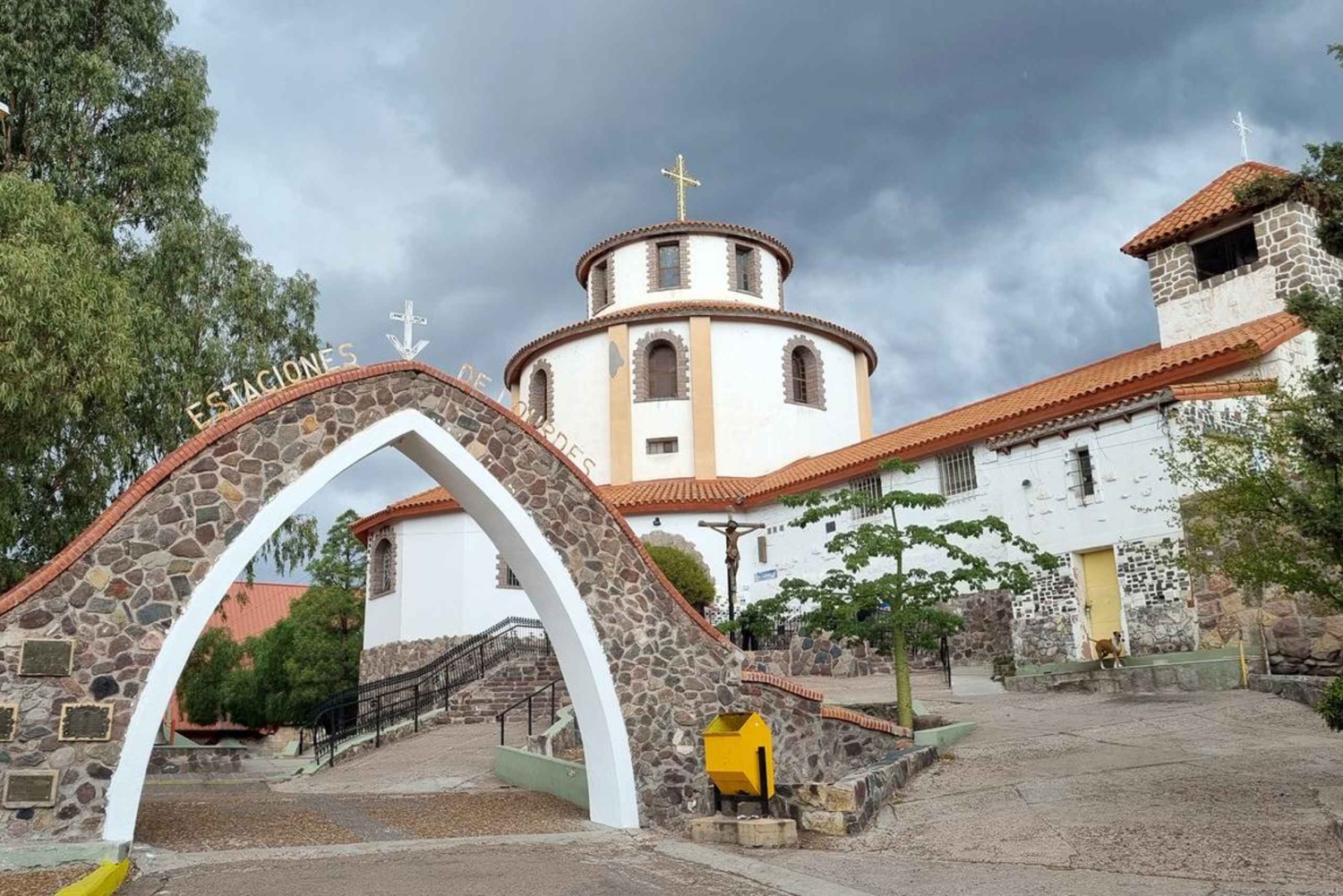Encantos ocultos de Mendoza: ¡un tour privado para toda la familia!