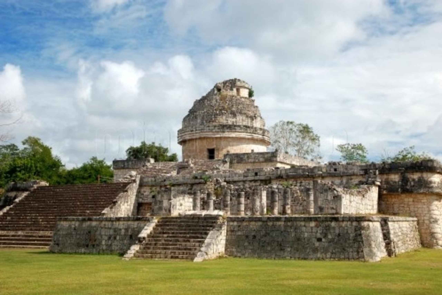 Mérida: Chichén Itzá och Valladolid Guidad tur med buffé