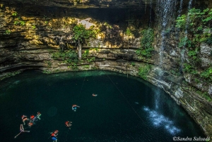 Mérida: Chichén Itzá och Valladolid Guidad tur med buffé