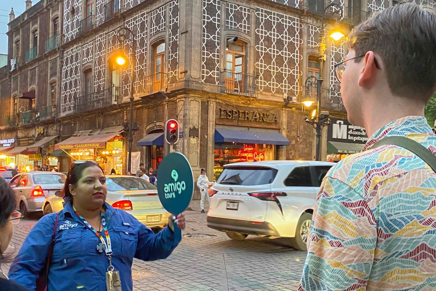 جولة سير على الأقدام في مكسيكو سيتي ليلاً مع توري لاتيني اختياري