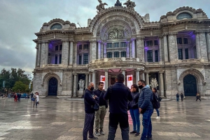 جولة سير على الأقدام في مكسيكو سيتي ليلاً مع توري لاتيني اختياري