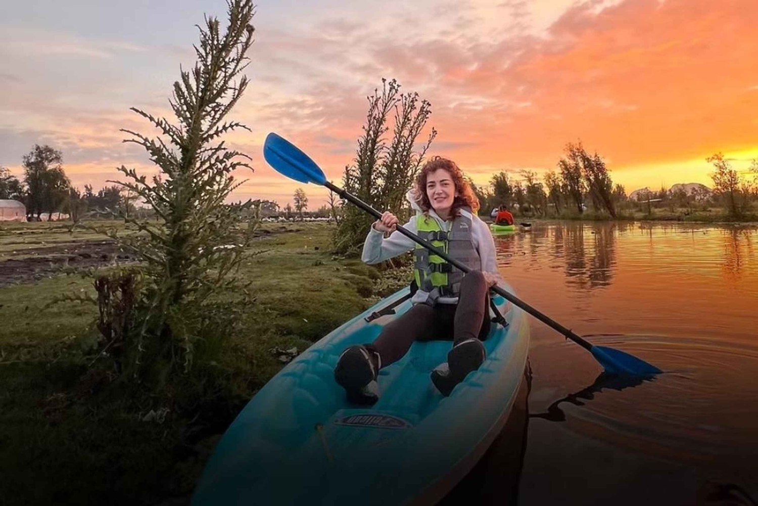 Mexico City: Kayak Experiences in Hidden Xochimilco