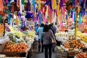 Mexico City Market Tour: Traditional Food and Murals