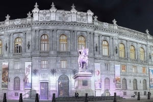 メキシコシティ：二階建てバスで巡る夜の街ツアー
