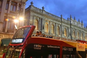 メキシコシティ：二階建てバスで巡る夜の街ツアー