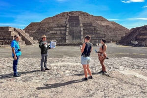 Mexico City: Teotihuacan & Guadalupe Shrine Tour with Lunch