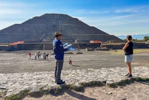 Mexico City: Teotihuacan & Guadalupe Shrine Tour with Lunch