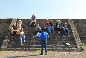 Mexico City: Teotihuacan & Guadalupe Shrine Tour with Lunch