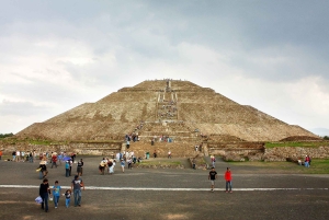 Mexico City: Teotihuacan & Guadalupe Shrine Tour with Lunch