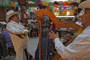 メキシコシティ歴史地区の伝統的なメキシカン・バー